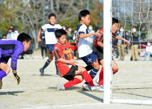 AVANCE U-12など４強　九州ろうきん杯サッカー決勝トーナメント