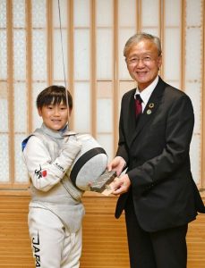 坪上魁里君（日新小５年）、小学生のフェンシング全国大会で９位　日本代表合宿へ