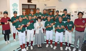 有田中学軟式野球クラブ　甲斐直美教育長に全国大会での健闘誓う