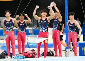 ＜国スポ＞佐賀県勢、体操成年男子が準優勝　今大会初の表彰台