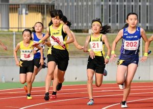 ＜学童オリンピック・陸上＞100メートルは6年男子は陣内大輝、同女子は田雑美咲（江北ビッキーズ）優勝