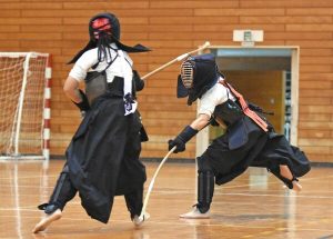 ＜なぎなた・佐賀県高校新人大会＞団体　牛津高校が3年連続優勝　演技は牛津の芹田・井手組、個人は佐賀東の山本が制す