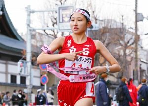 ＜全国高校駅伝＞男子の鳥栖工7位、女子の白石45位